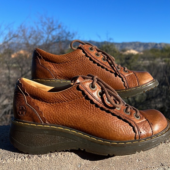 Dr. Martens Whiskey Brown Vintage Scalloped Edge Y2K Chunky Oxfords - Picture 5 of 17
